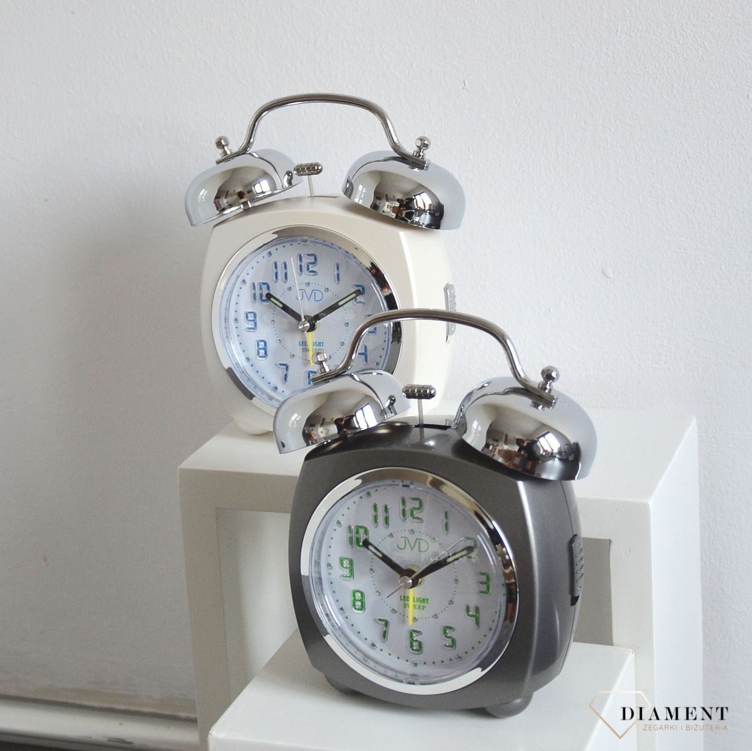 Budzik na baterię Retro JVD  Light Sensor szary SRP930 (2).jpg