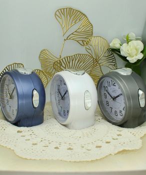 Budzik JVD SRP9604.2 – biały budzik analogowy LED (1).jpg
