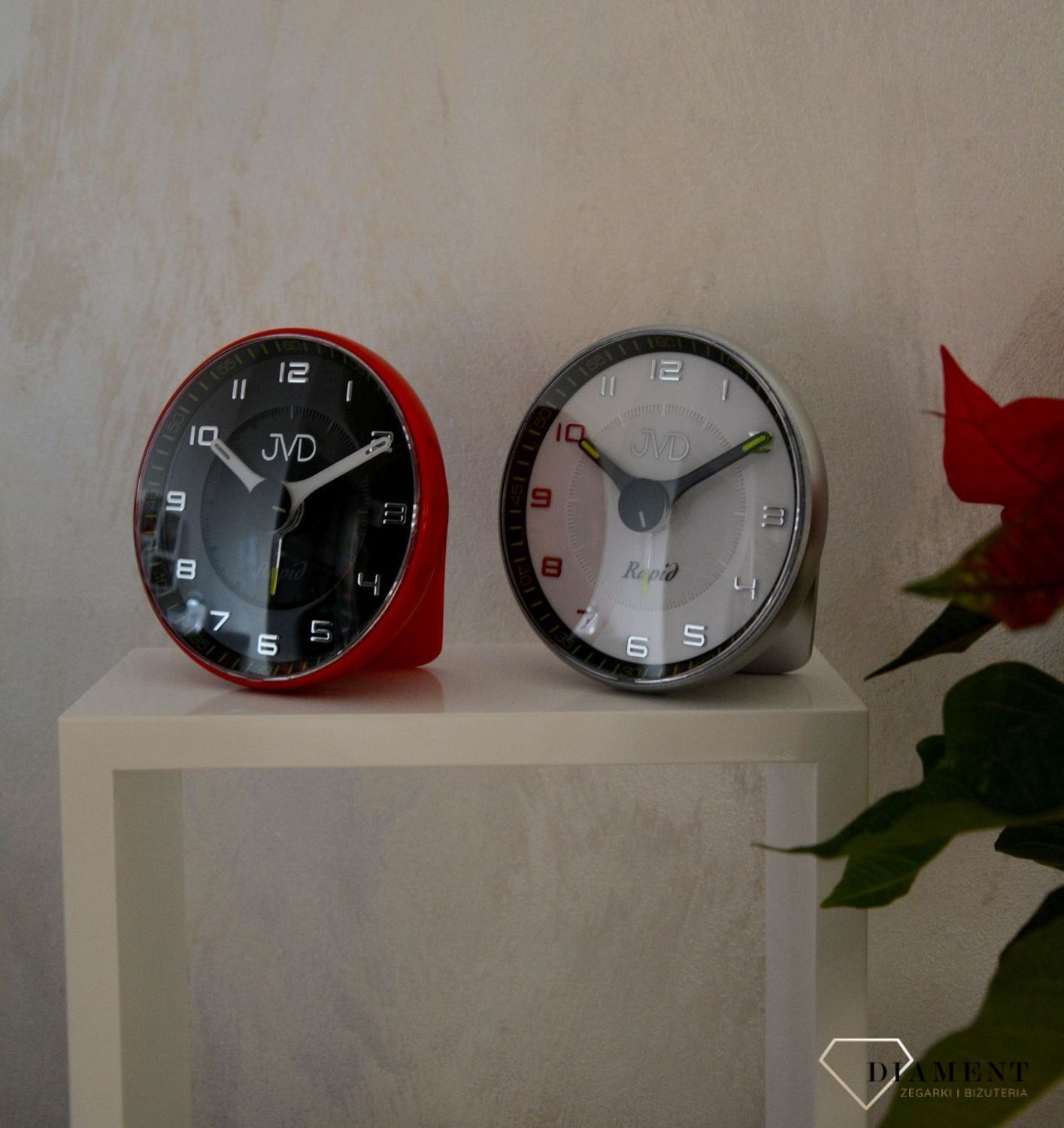 Budzik klasyczny JVD w srebrnej obudowie SRPC08 (1).jpg