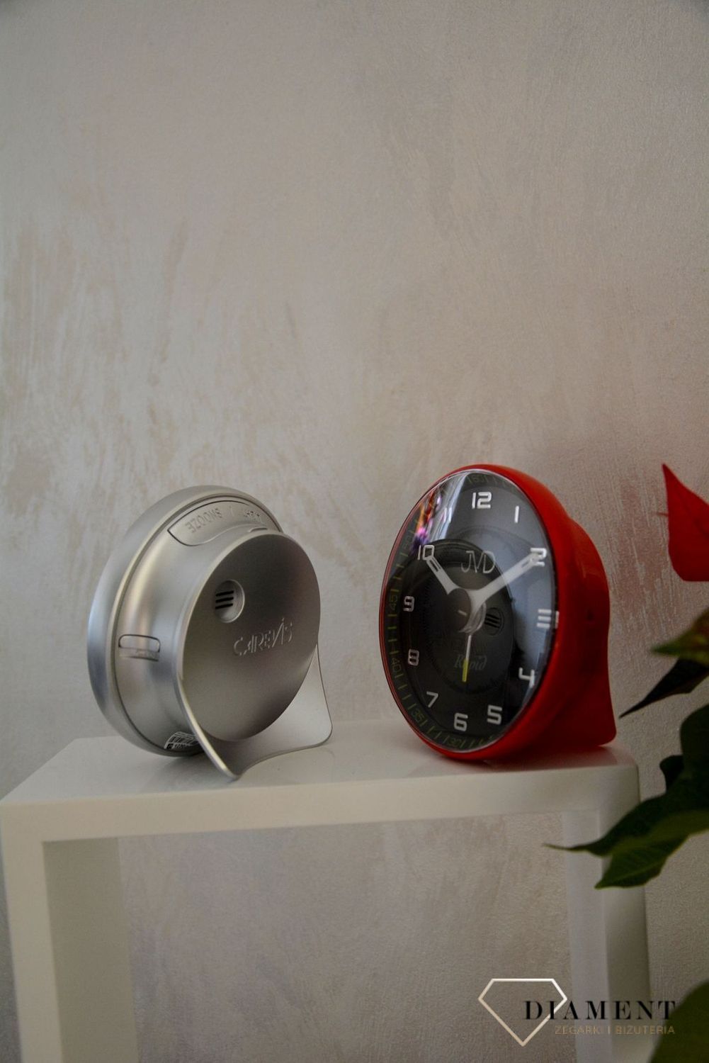 Budzik klasyczny JVD w srebrnej obudowie SRPC08 (1).jpg
