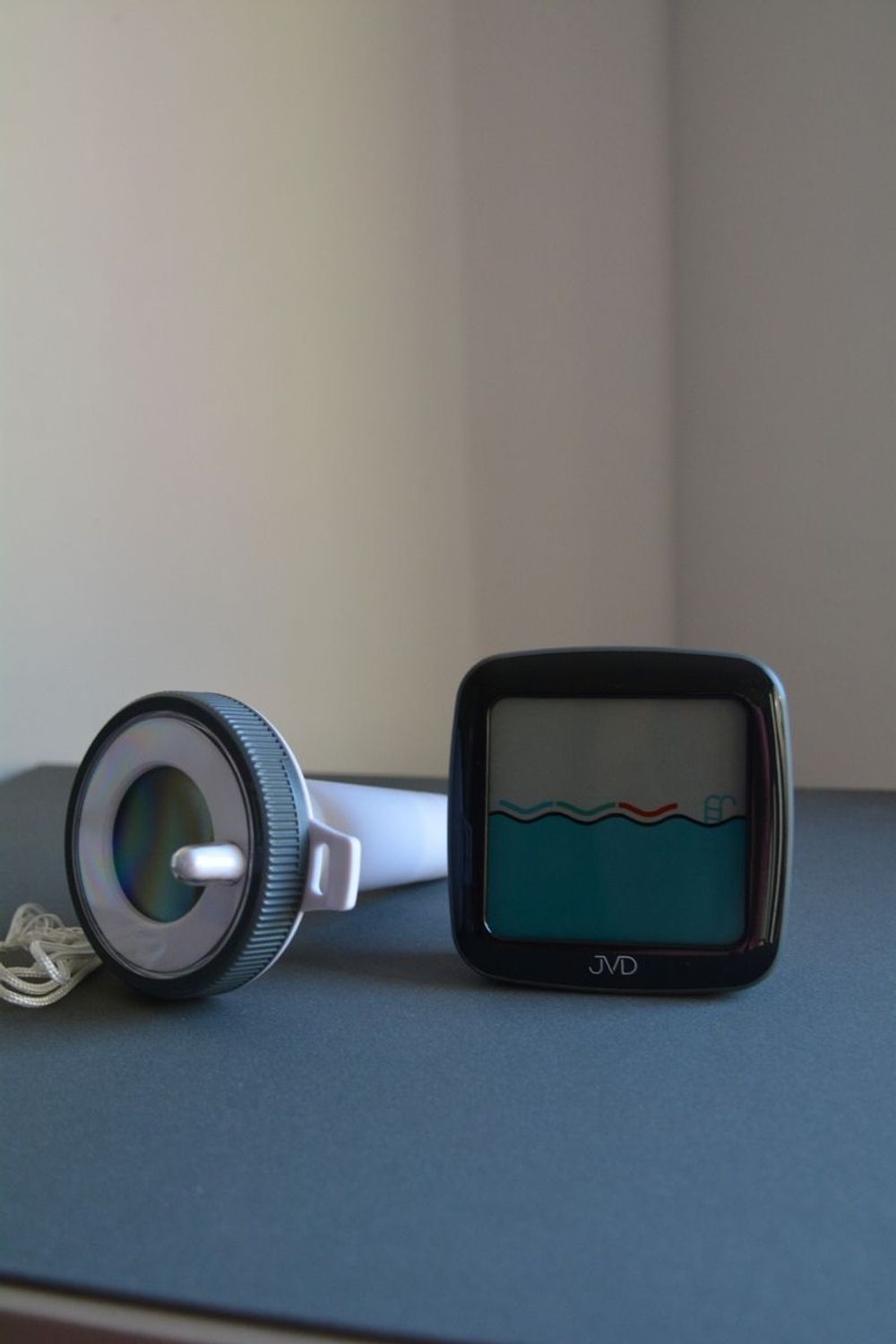 Termometr elektroniczny JVD T3385.1 sterowany radiowo.  Termometry cyfrowe ✓Zegary z temperaturą ✓ Zegary na biurko✓ Gwarancja najniższej ceny✓ Grawer 0zł✓Zwrot 30 dni✓Negocjacje Zapraszamy.jpg