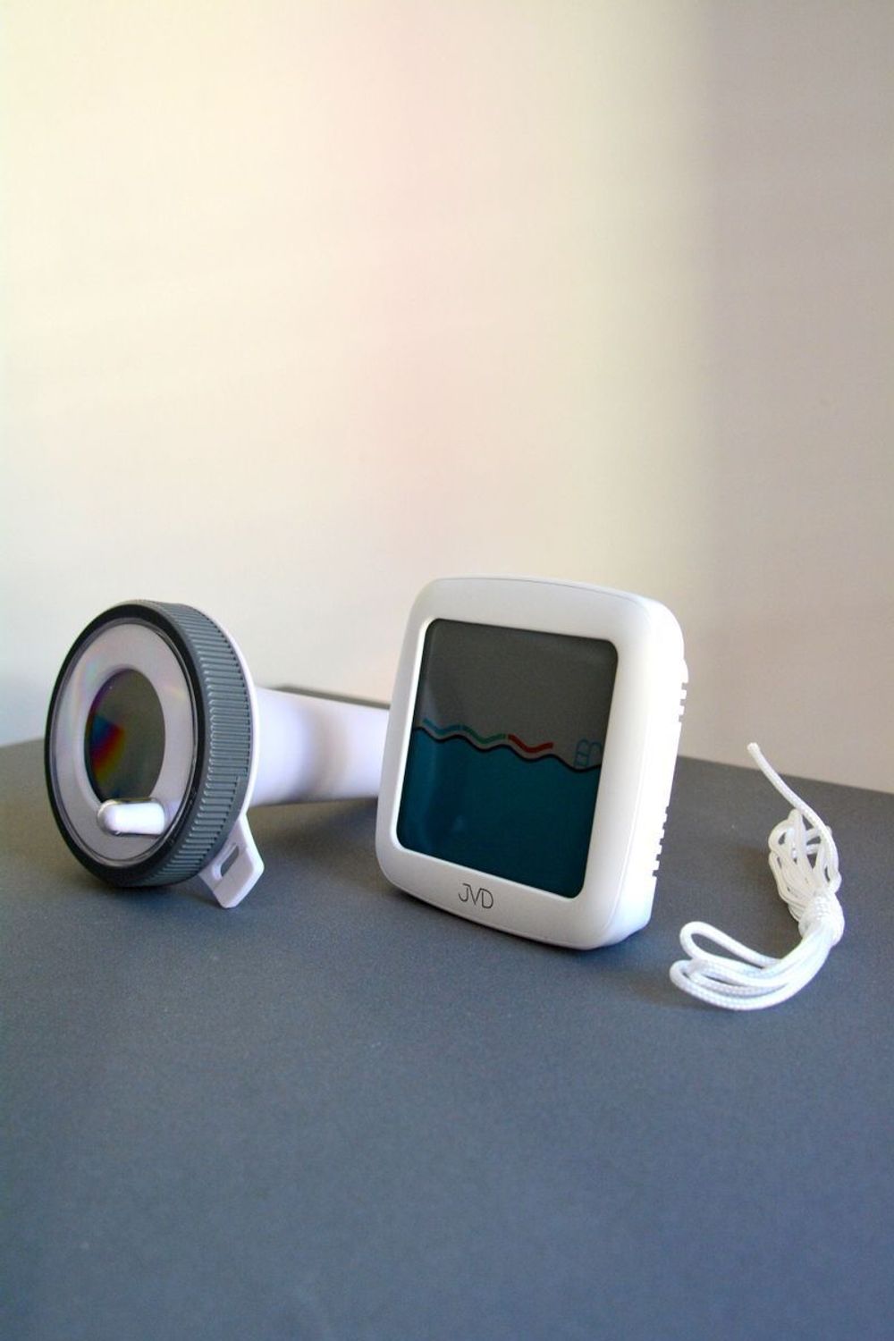 Termometr elektroniczny JVD T3385.2 sterowany radiowo. Termometry cyfrowe ✓Zegary z temperaturą ✓ Zegary na biurko✓ Gwarancja najniższej ceny✓ Grawer 0zł✓Zwrot 30 dni✓Negocjacje Zapraszamy.jpg