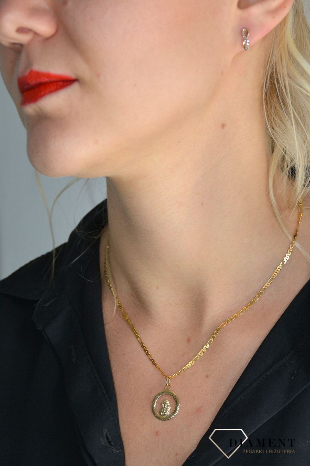 Złota zawieszka medalik z wizerunkiem Matki Boskiej Częstochowskiej DIA-ZAW-0113-585.jpg