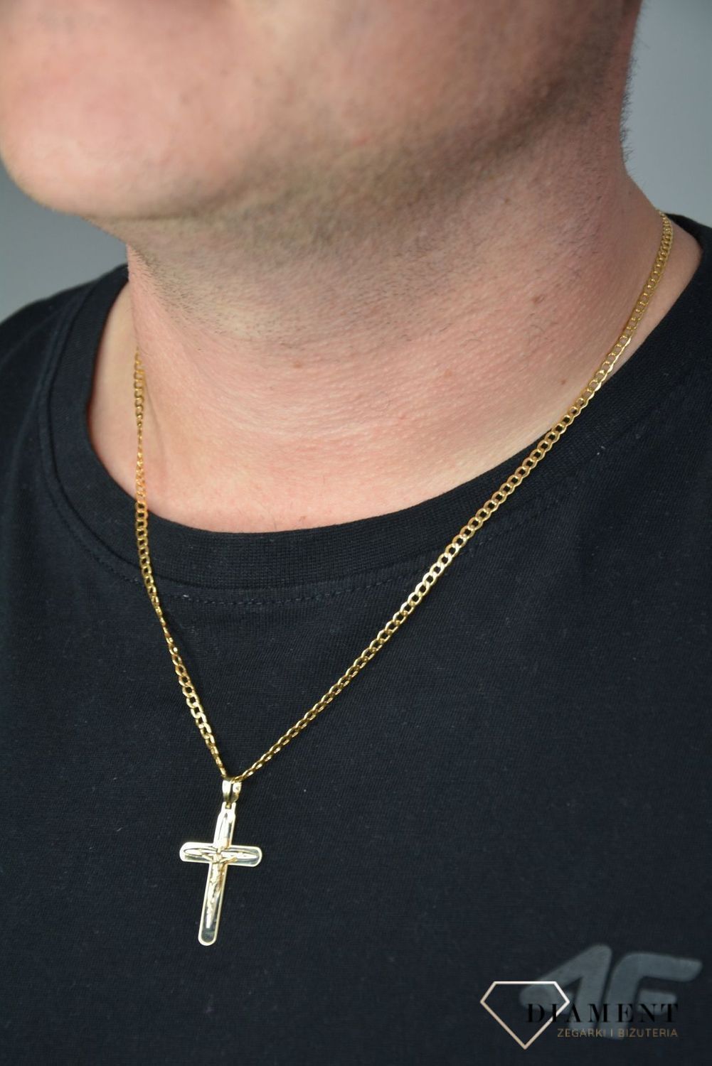 Złota zawieszka na łańcuszek krzyżyk z wizerunkiem Jezusa DIA-ZAW-0121-585.jpg