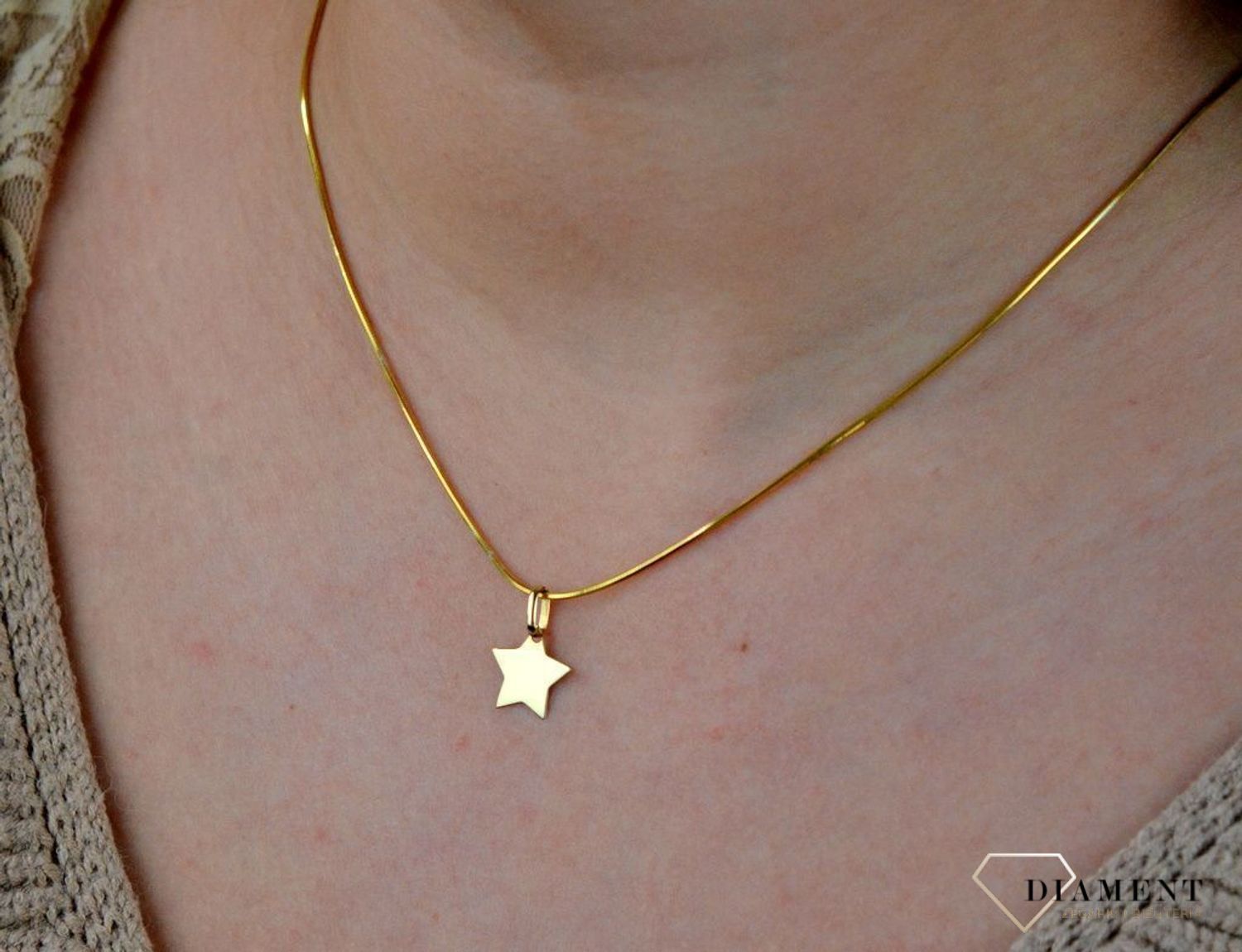 Złota zawieszka 585 gładka gwiazdka do graweru DIA-ZAW-0357-585.jpg