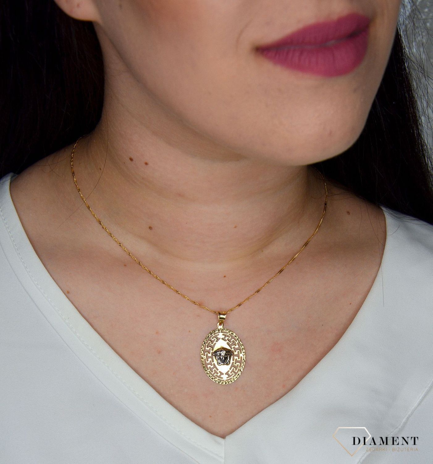 Złota zawieszka Yes 585 Wersace głowa meduzy. oryginalne Versace.  zawieszka 585 głowa meduzy. Owalna, duża przywieszka z głową meduzy zdobiona greckim wzorem. Piękny, złoty wisiorek wykonany z żółtego i białego 14.jpg