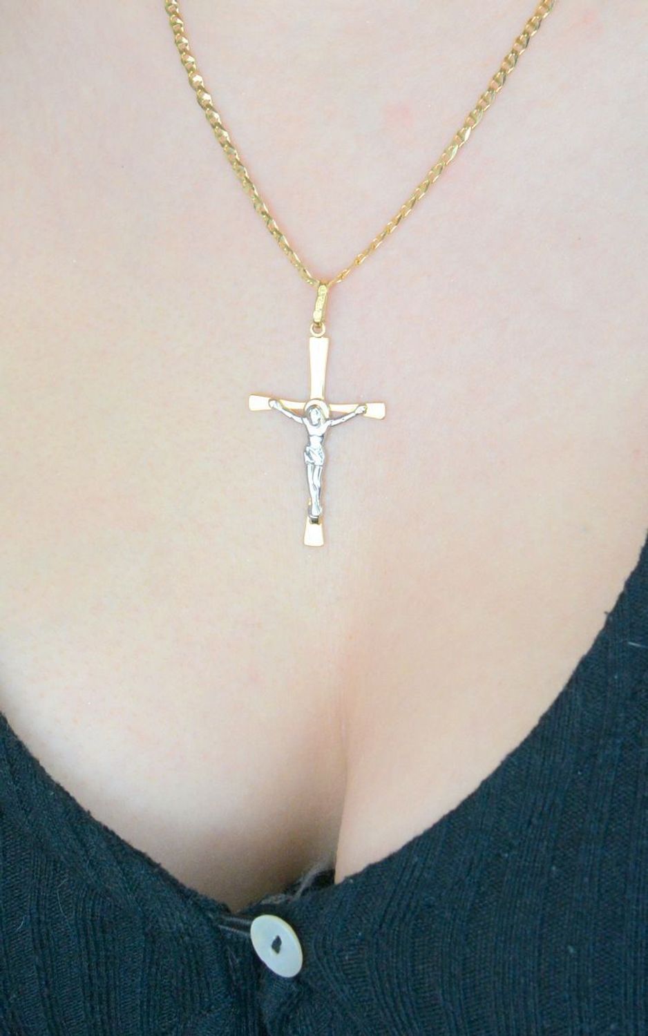 Zawieszka złota Złoty Krzyż z Panem Jezusem z białym złotem, próba 585 DIA-ZAW-0500-585. Złote krzyże. Złota zawieszka męska. Biżuteria sakralna. 1.jpg