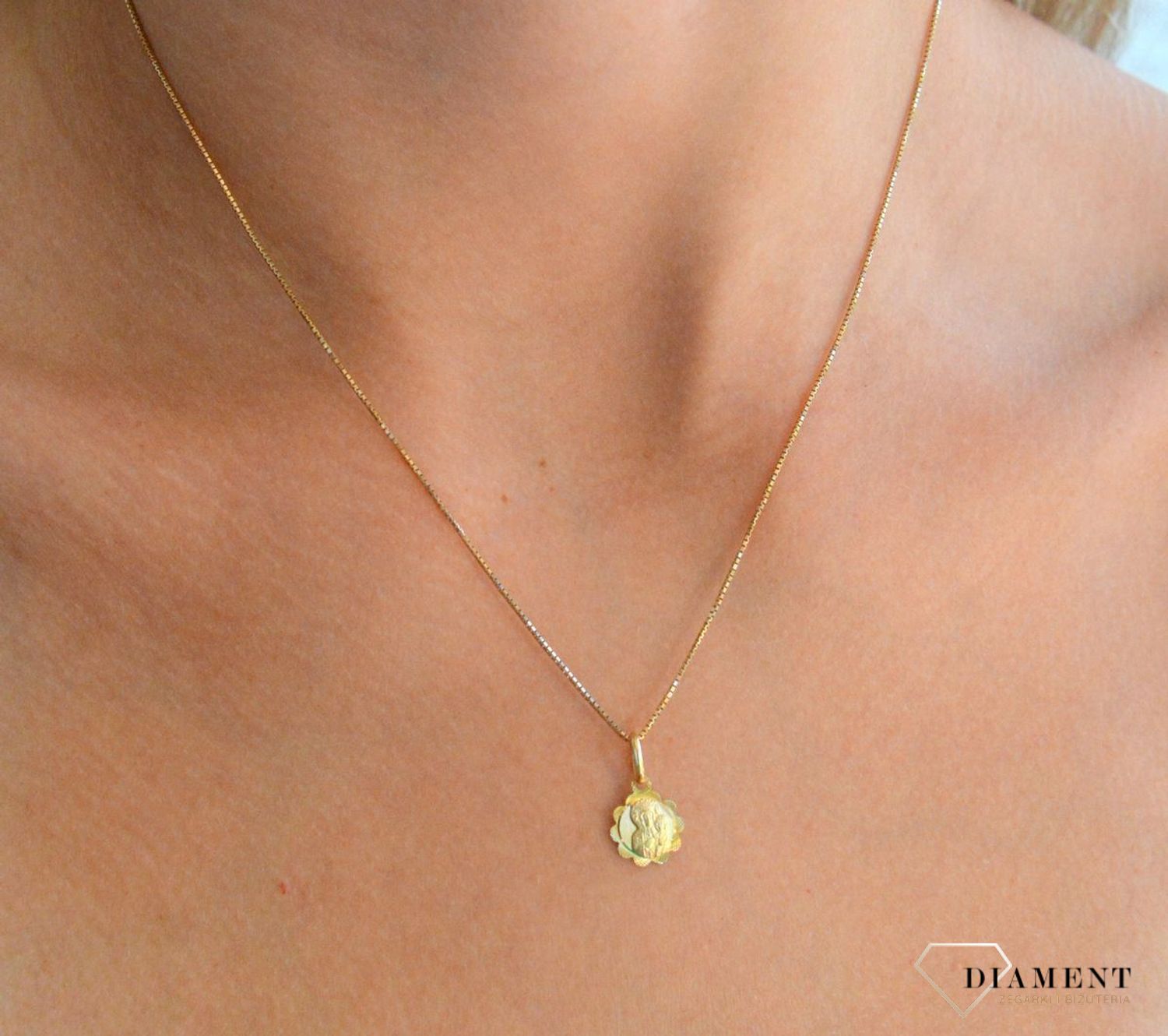 Złota zawieszka 585 medalik Matka Boska Częstochowska DIA-ZAW-0517-585.jpg