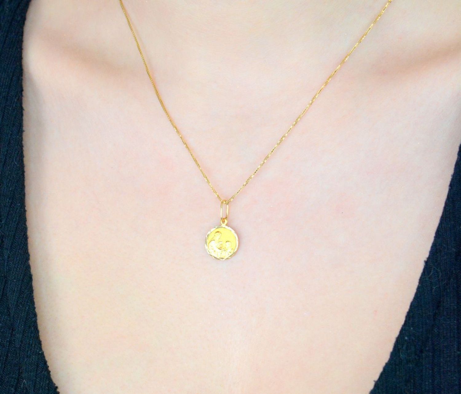 Medalik złoty zawieszka Pamiątka Pierwszej Komunii Świętej, próba 585 DIA-ZAW-0527-585. Medalik Pierwsza Komunia. Medalik komunijny .Prezent na komunię. Zawieszka upamiętniająca I 1.jpg