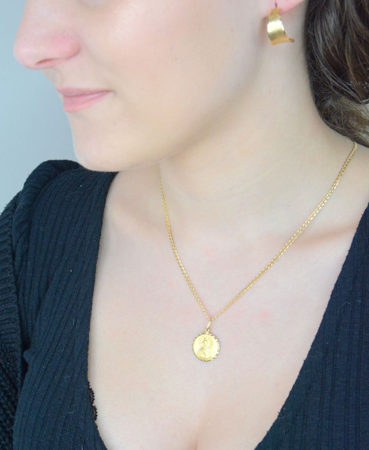 Złota zawieszka Medalik Matka Boska Ostrobramska 2,60 gram próba 585.jpg