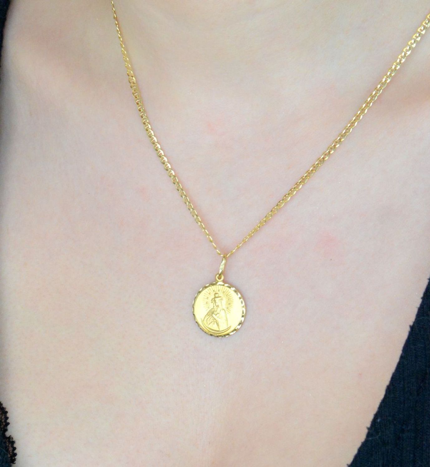 Złota zawieszka Medalik Matka Boska Ostrobramska 2,60 gram próba 585.jpg