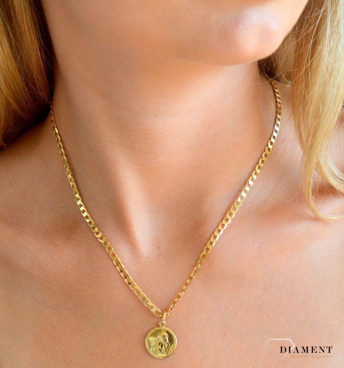 Złota zawieszka 585 medalik okrągły Aniołek.jpg