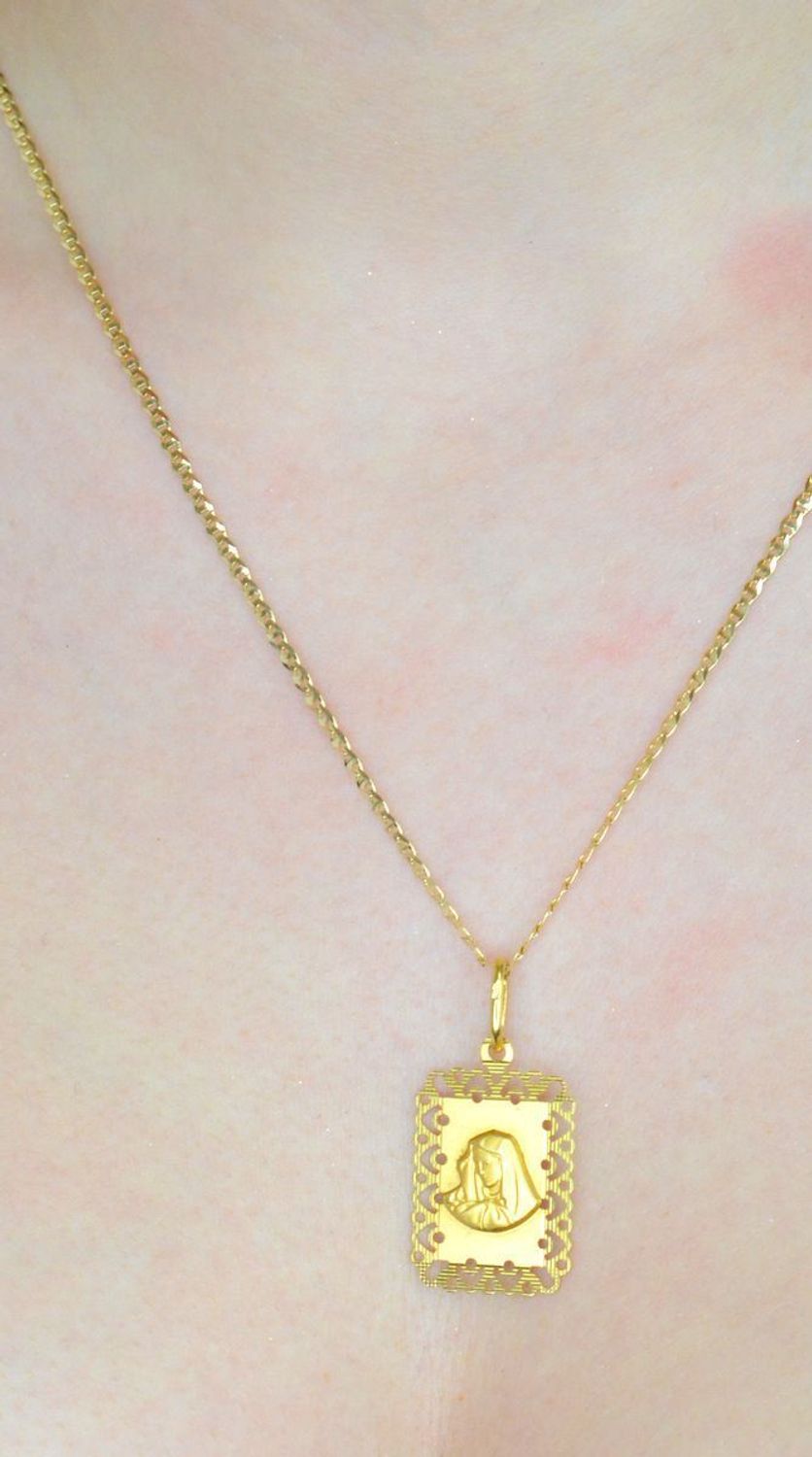 Zawieszka złota medalik Matka Boska Bolesna, próba 585 DIA-ZAW-0558-585. Złoty medalik to wyjątkowa pamiątka na lata.Medalik dla dziecka. Medalik na chrzest. Medalik złoty na komunię. Męski 1.jpg