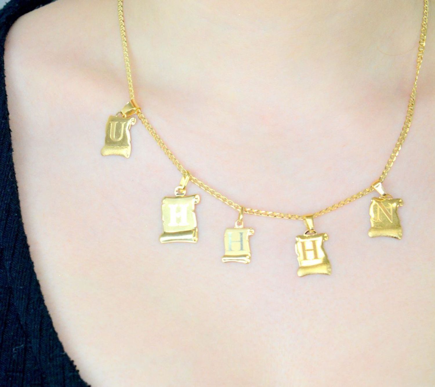 Zawieszka złota Papirus Literka H złota litera H pr 585 DIA-ZAW-0571-585 litera h na papirusie (1).jpg