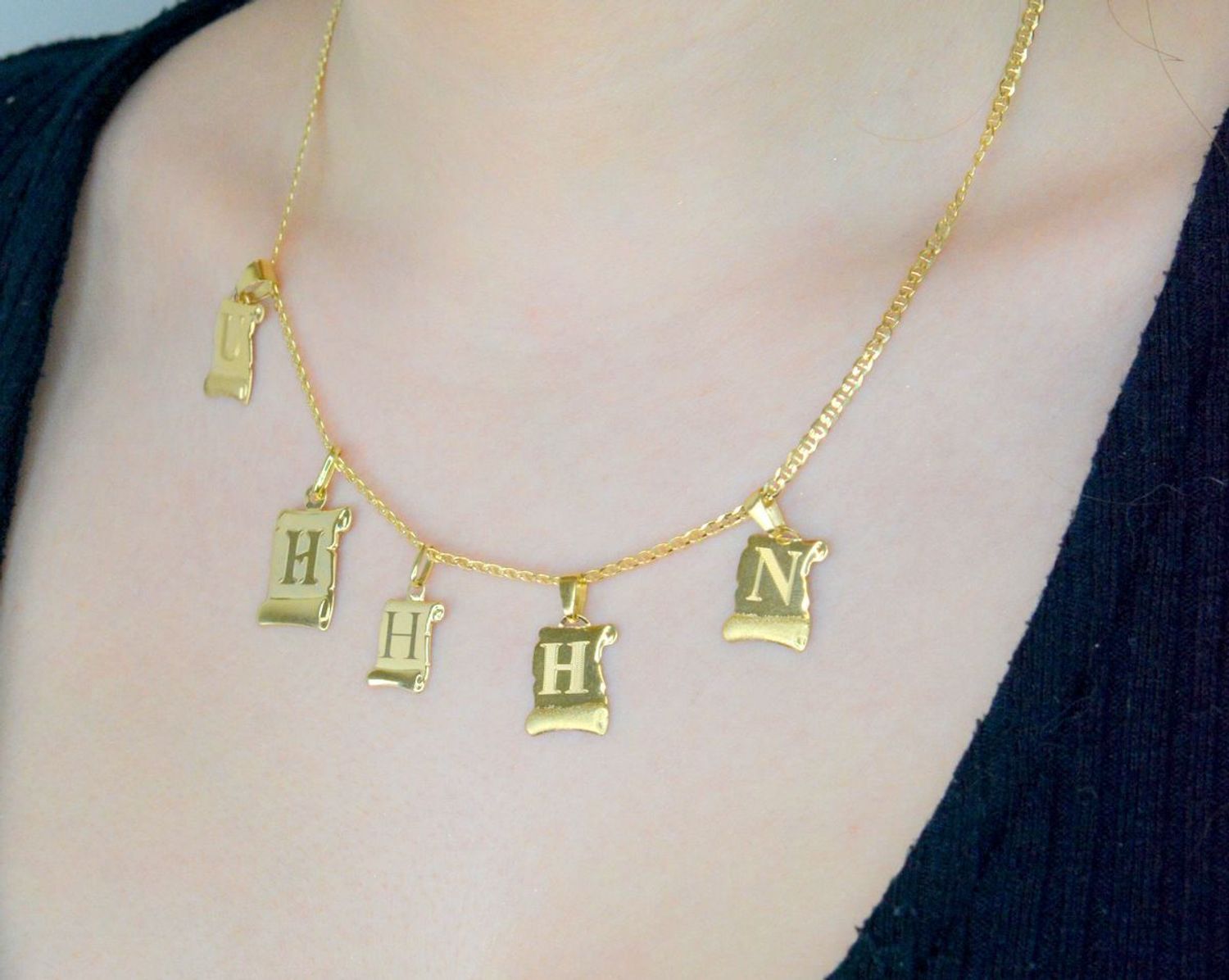 Zawieszka złota Papirus Literka H złota litera H pr 585 DIA-ZAW-0571-585 litera h na papirusie (1).jpg