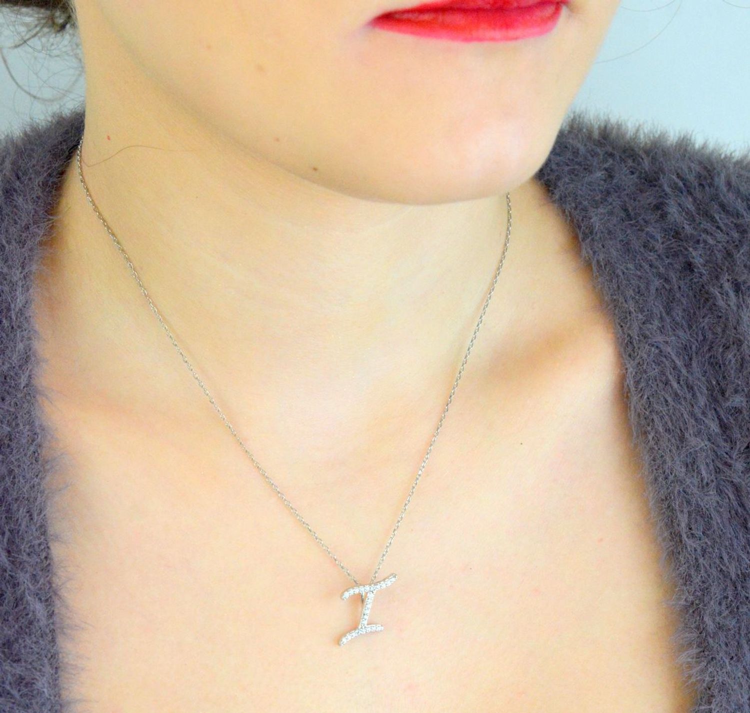 Zawieszka srebrna 925 DIA-ZAW-0801-925 – literka I z cyrkoniami, 1,5x1,5 cm.jpg