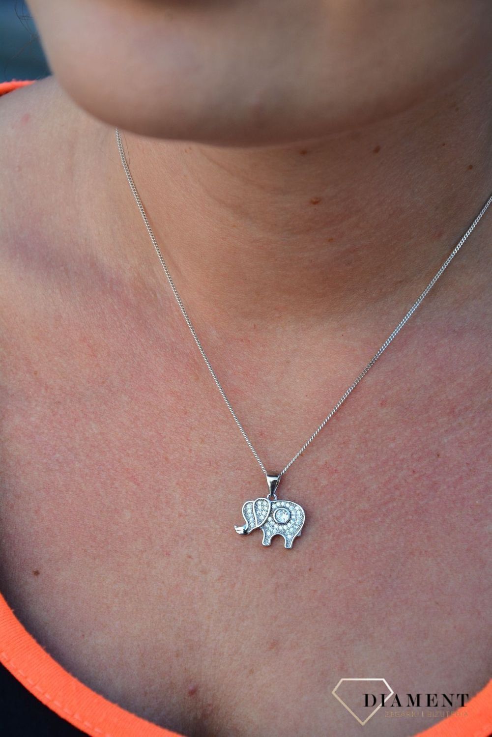 Srebrna zawieszka słoń z cyrkoniami DIA-ZAW-0803-925.jpg