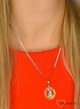 Złota zawieszka 585 znak zodiaku Wodnik DIA-ZAW-0818-585 💎 Złota zawieszka w okrągłym kształcie ze znakiem zodiaku wodnik w kolorze białego złota 💎 (2).JPG