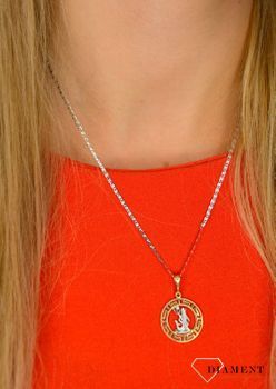 Złota zawieszka 585 znak zodiaku Wodnik DIA-ZAW-0818-585 💎 Złota zawieszka w okrągłym kształcie ze znakiem zodiaku wodnik w kolorze białego złota 💎 (6).JPG