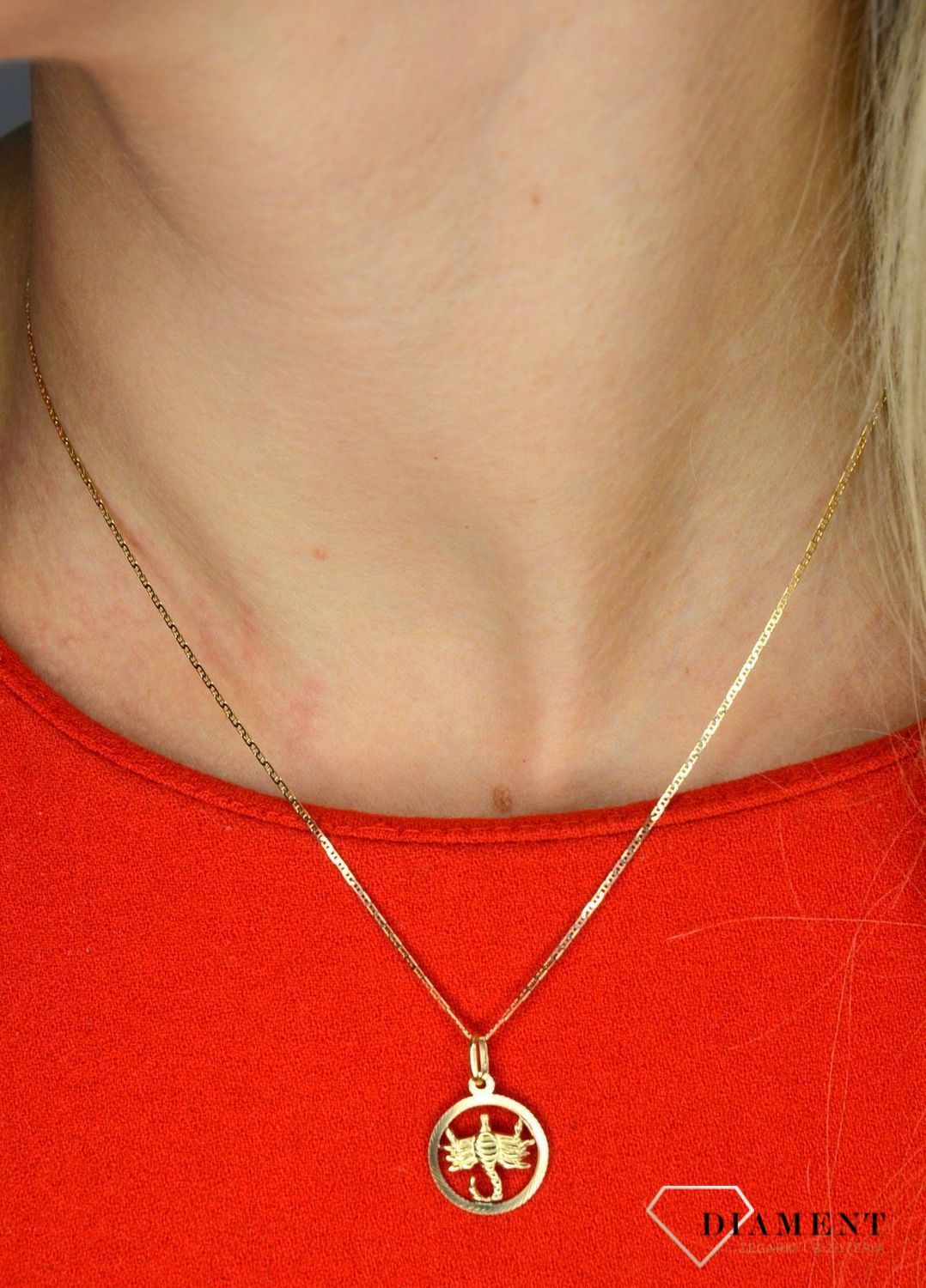 Złota zawieszka 585 znak zodiaku skorpion DIA-ZAW-0840-585 💎 Złota zawieszka w okrągłym kształcie ze znakiem zodiaku skorpion.jpg