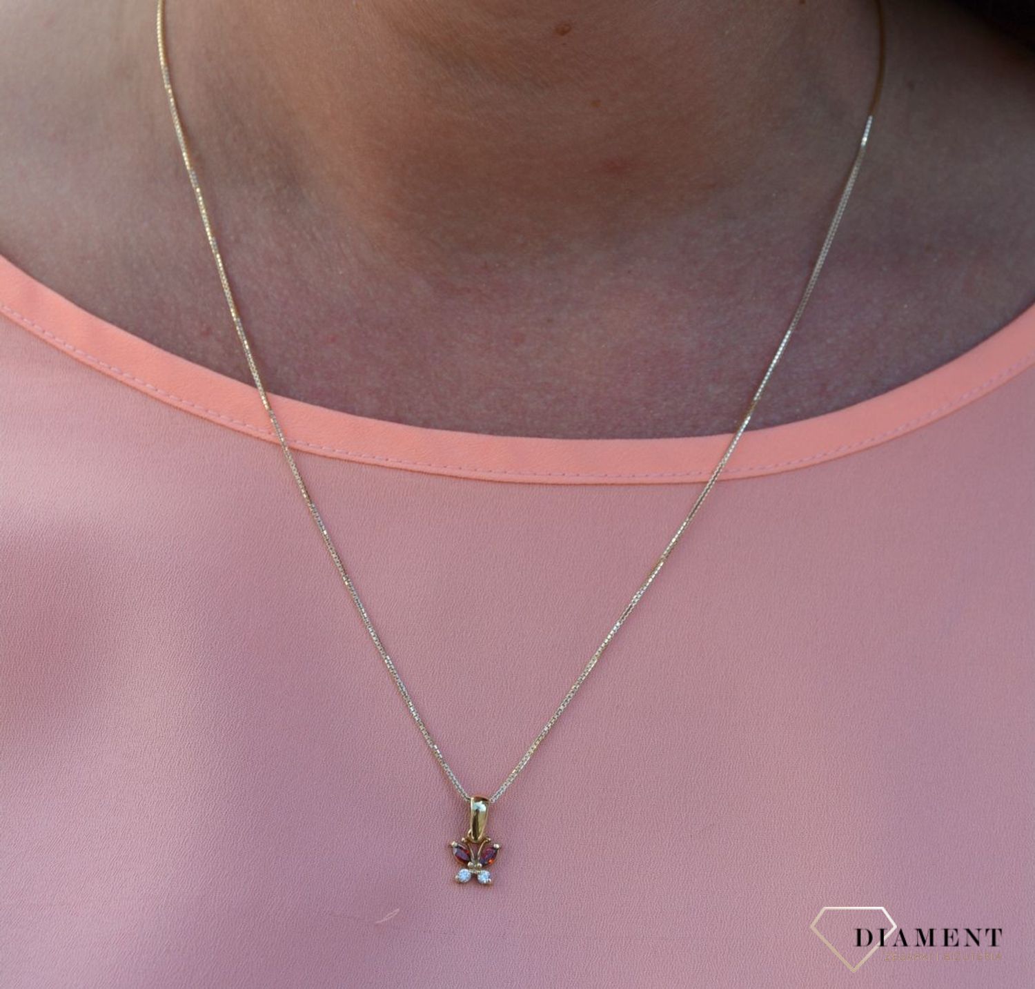 Złota zawieszka 585 czerwony motylek DIA-ZAW-0884-585.jpg