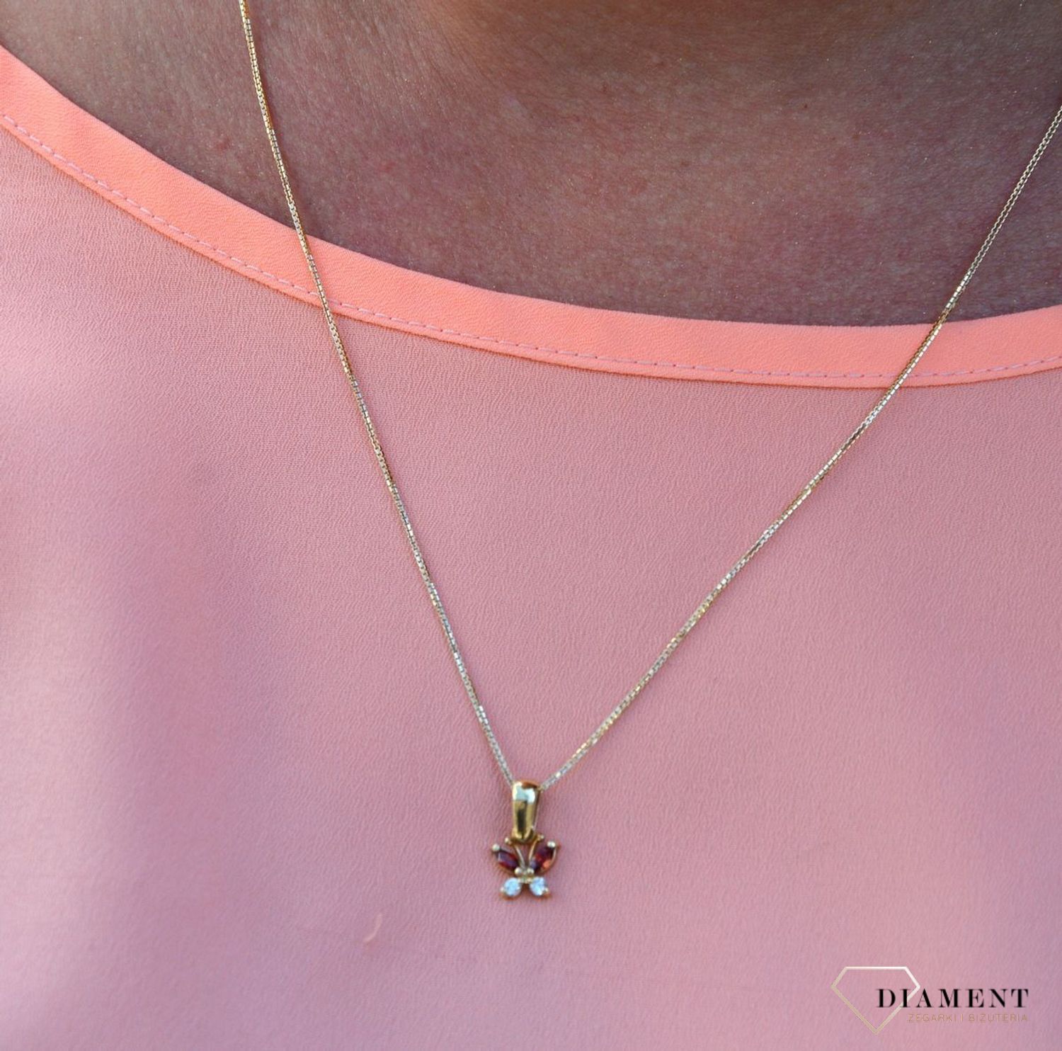 Złota zawieszka 585 czerwony motylek DIA-ZAW-0884-585.jpg