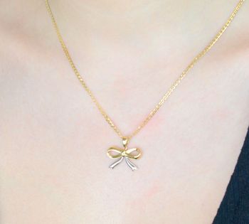 Zawieszka złota kokardka wstążka próba 585 DIA-ZAW-0892-585. Zawieszka kokardka. Modna złota zawieszka Kokardki (1).JPG