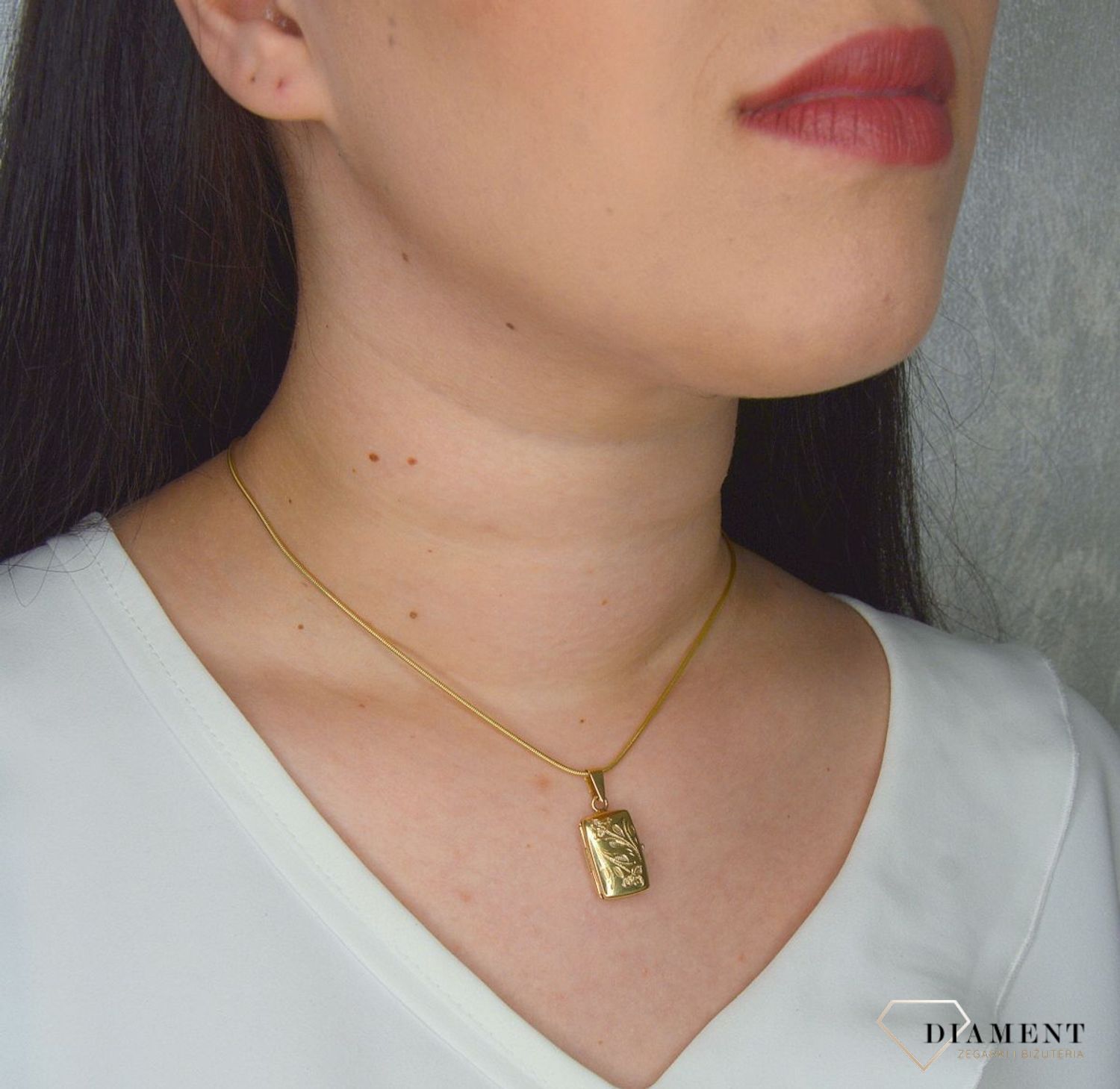 Złota zawieszka 585 puzderko prostokątne z grawerem DIA-ZAW-0967-585 (1).jpg