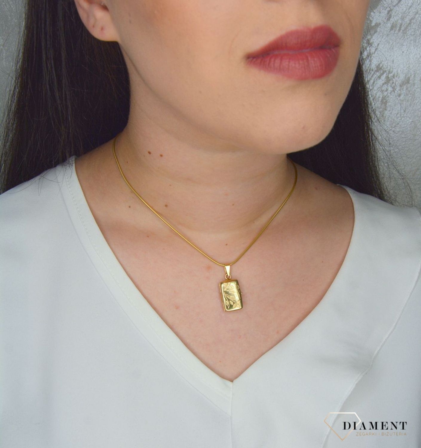 Złota zawieszka 585 puzderko prostokątne z grawerem DIA-ZAW-0967-585 (1).jpg