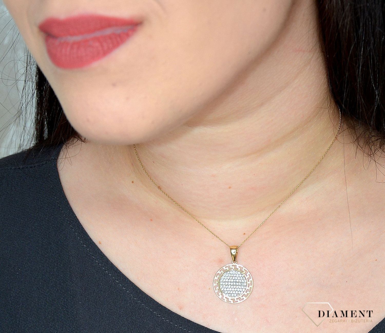 Złota zawieszka 585 okrągła z cyrkoniami, dogra grecka DIA-ZAW-0972-585.jpg