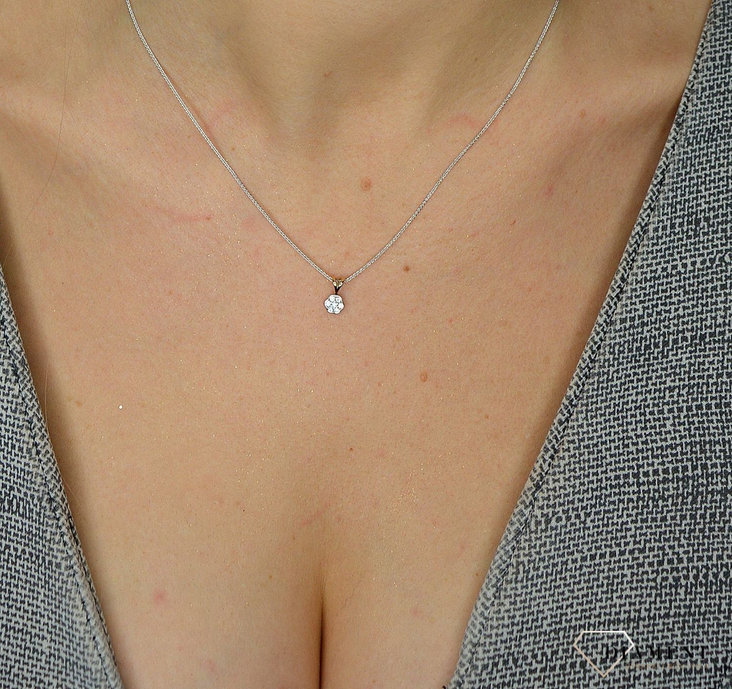 Złota zawieszka 585 malutki kwiatek DIA-ZAW-0986K-585.jpg