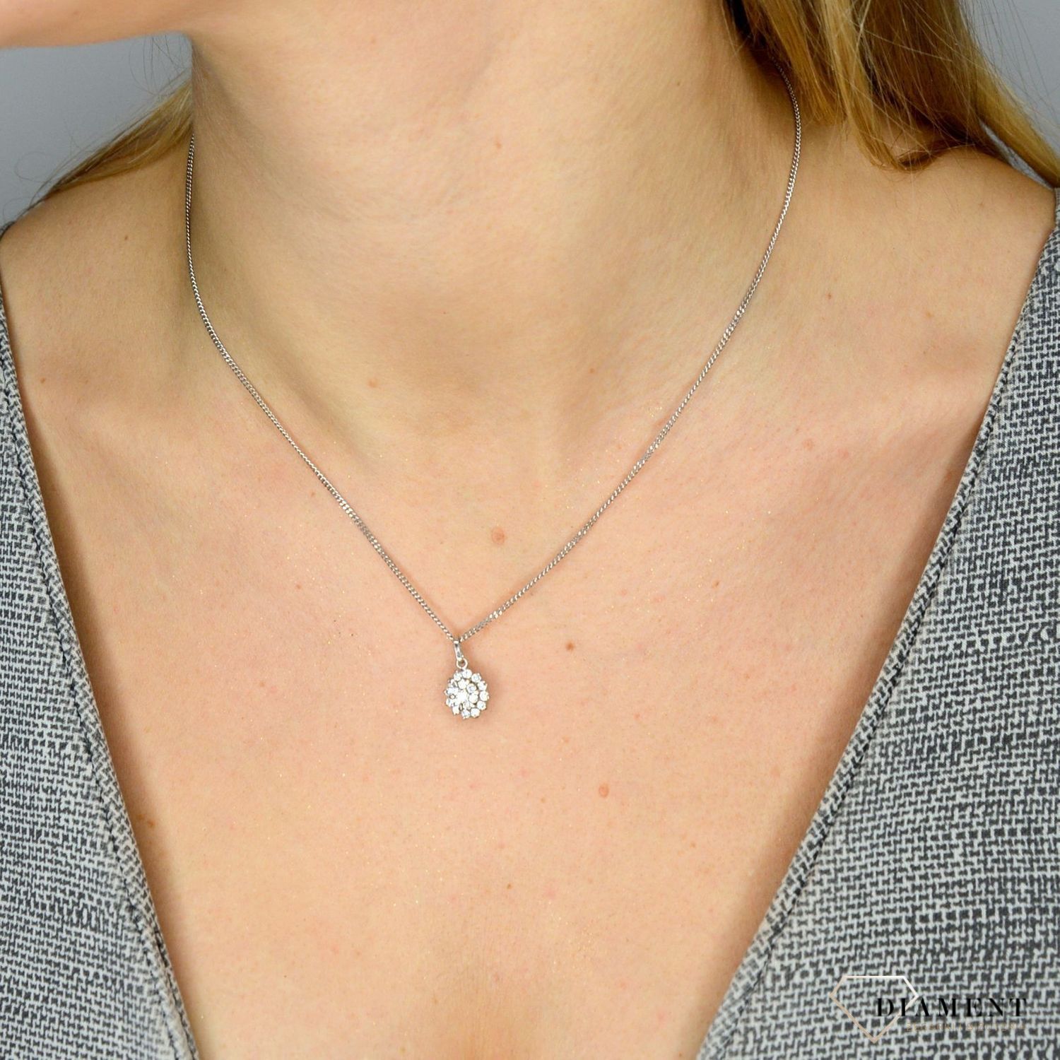 Złota zawieszka 585 białe złoto kwiat DIA-ZAW-0988K-585.jpg