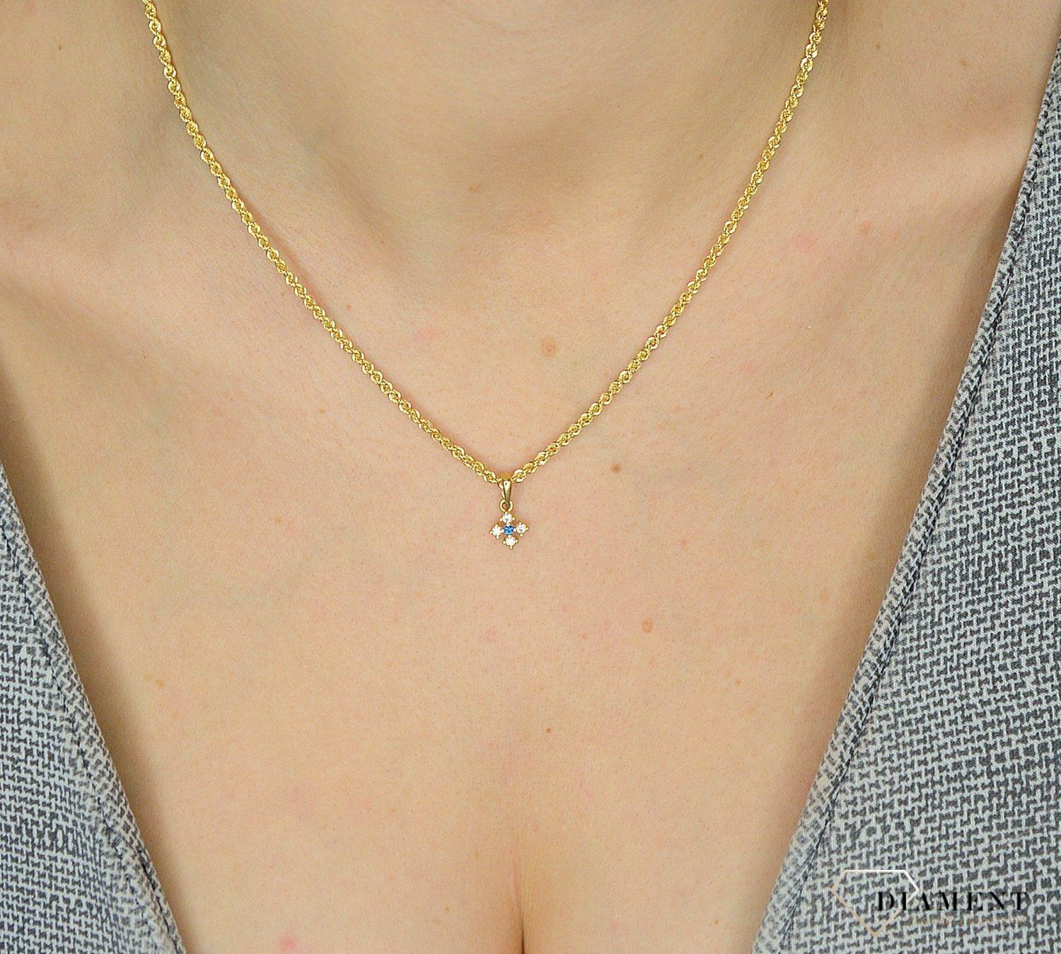 Złota zawieszka 585 z cyrkonią DIA-ZAW-0993K-585.jpg