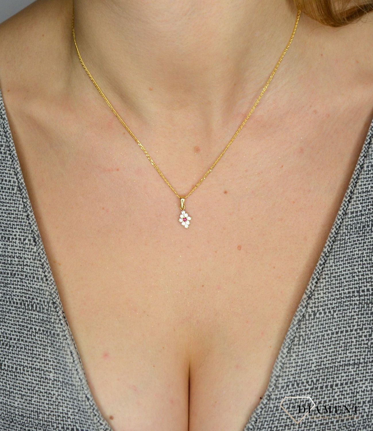 Złota zawieszka 585 z cyrkonią DIA-ZAW-0997K-585.jpg