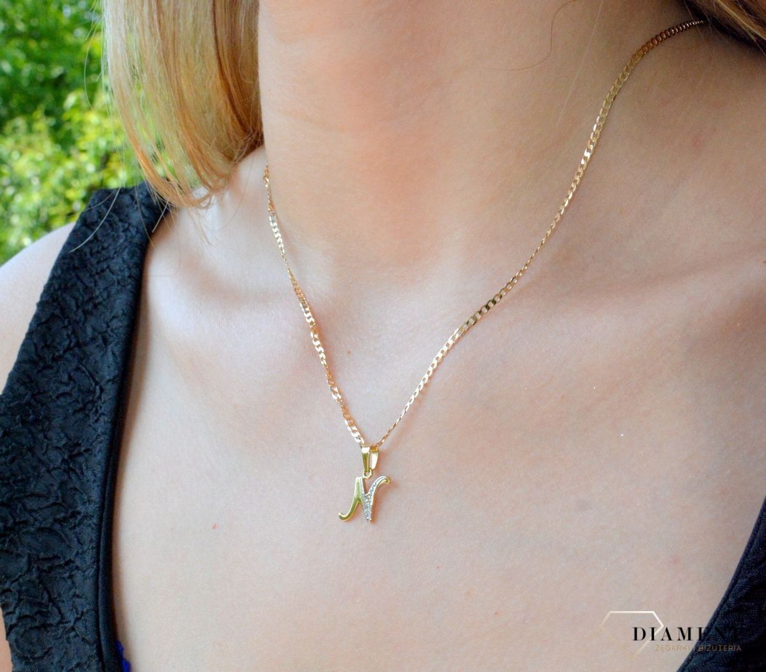 Złota zawieszka 585 literka N ozdobiona cyrkonią DIA-ZAW-10048-585. Złoty wisiorek próby 585. Wisiorek literka z cyrkoniami. Zawieszka złota do łańcuszka literka N. Literka zawieszka idealny pomysł na prezent..jpg