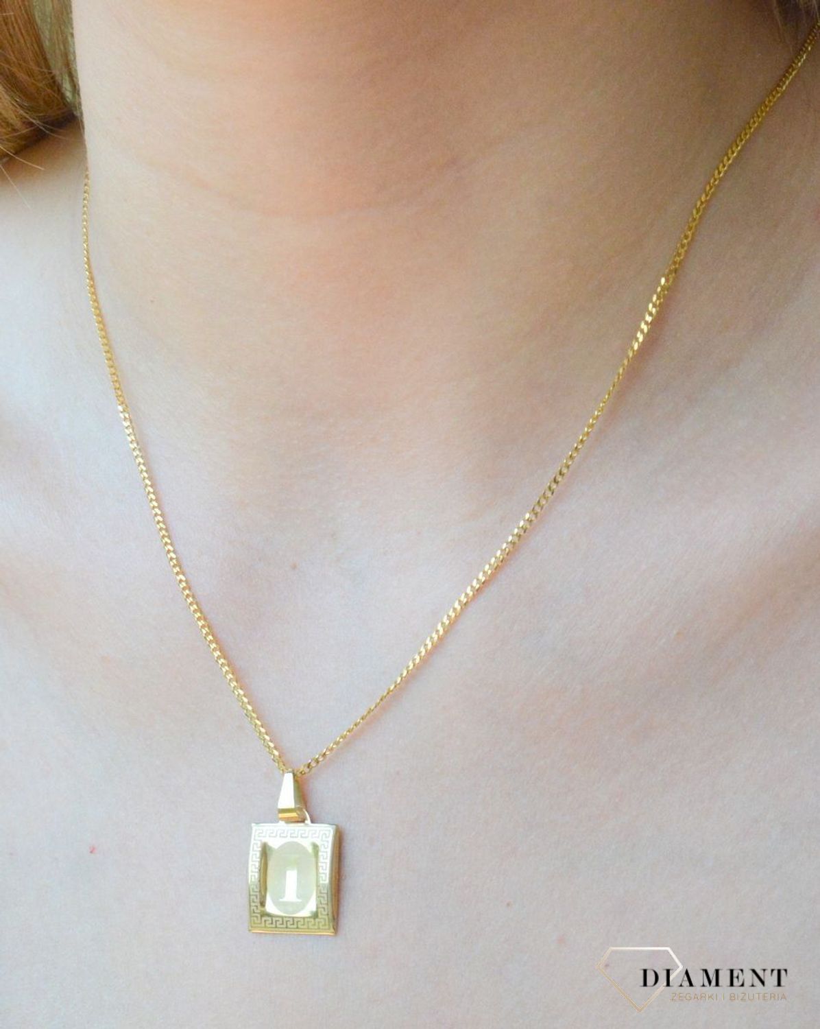 Złota zawieszka 585 literka I na papirusie DIA-ZAW-10059-585. Złoty wisiorek próby 585. Wisiorek literka na papirusie. Zawieszka złota do łańcuszka literka I. Literka zawieszka idealny pomysł na prezent..jpg