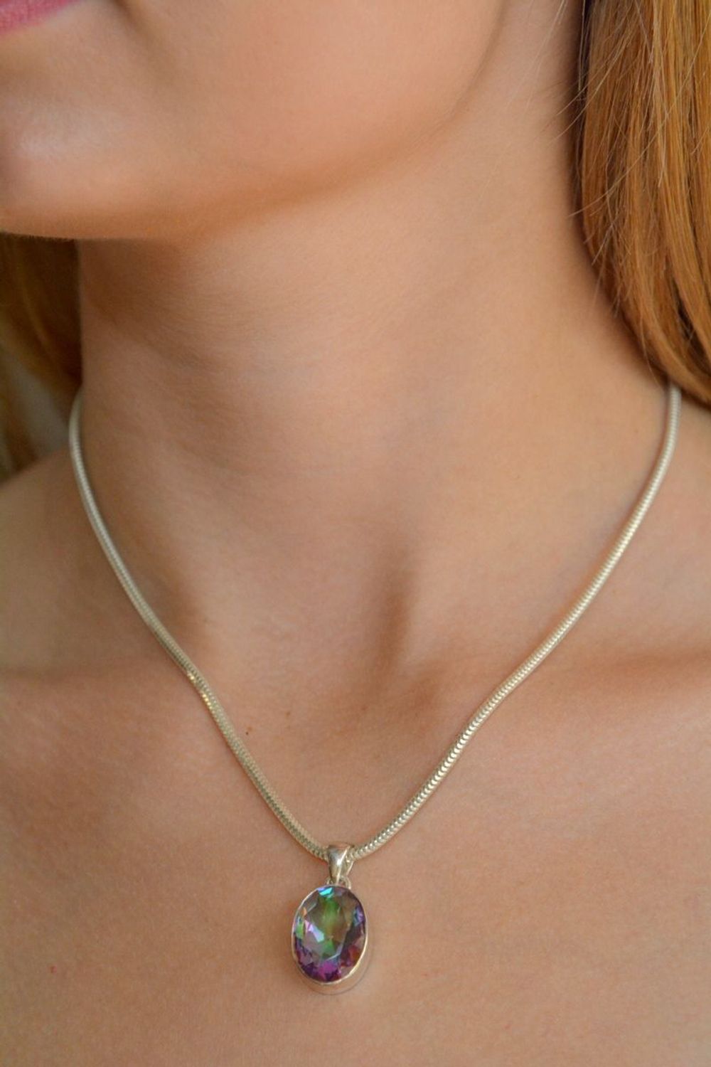 Srebrna zawieszka damska z cyrkonią w odcieniach fioletu DIA-ZAW-10134-925. Srebrna zawieszka damska. Srebrna zawieszka z cyrkonią na prezent. Srebrna zawieszka idealna na lato..jpg