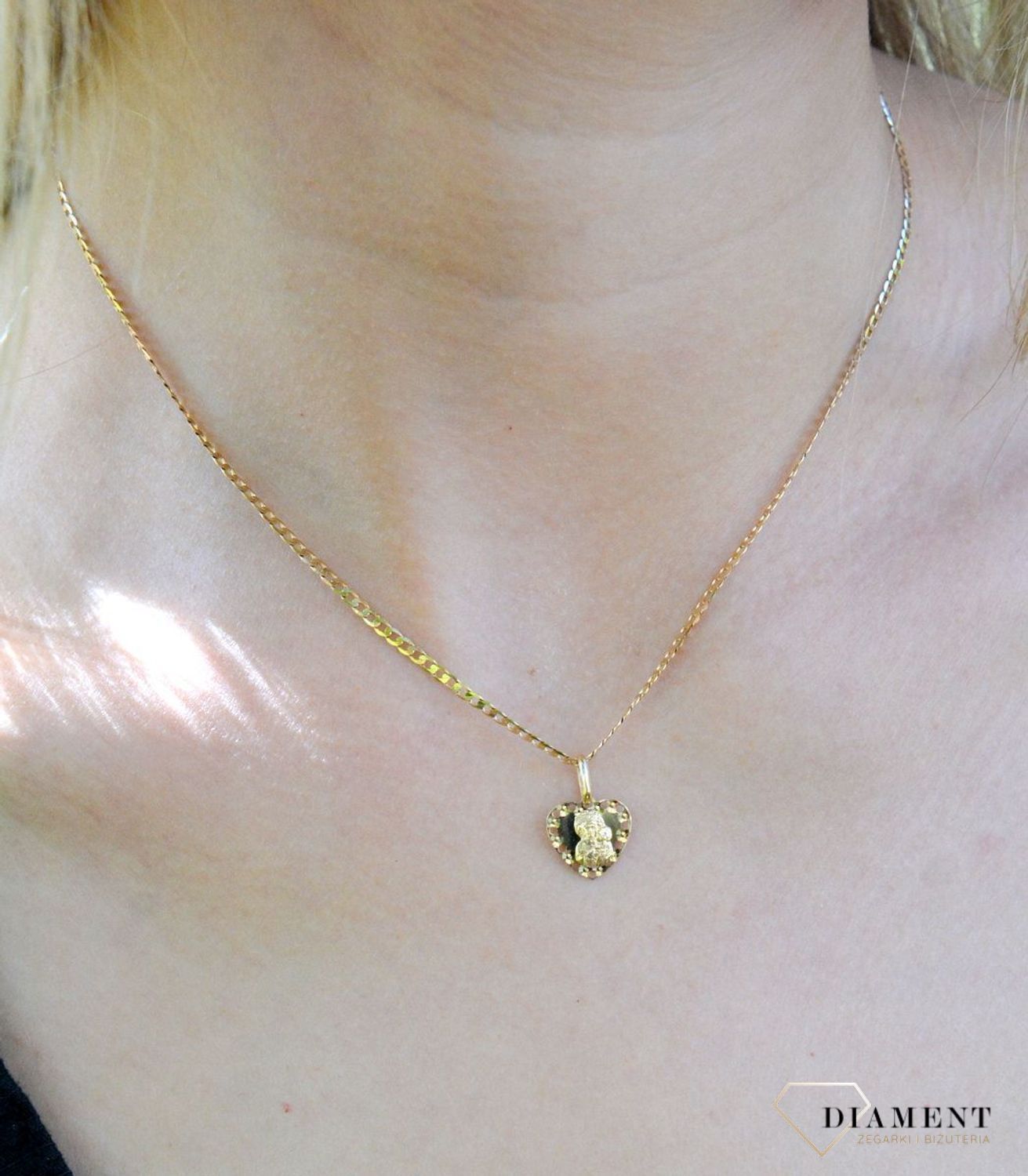 Medalik złoty  Ażurowe serce Matka Boska Częstochowska  585 DIA-ZAW-10254-585b.jpg