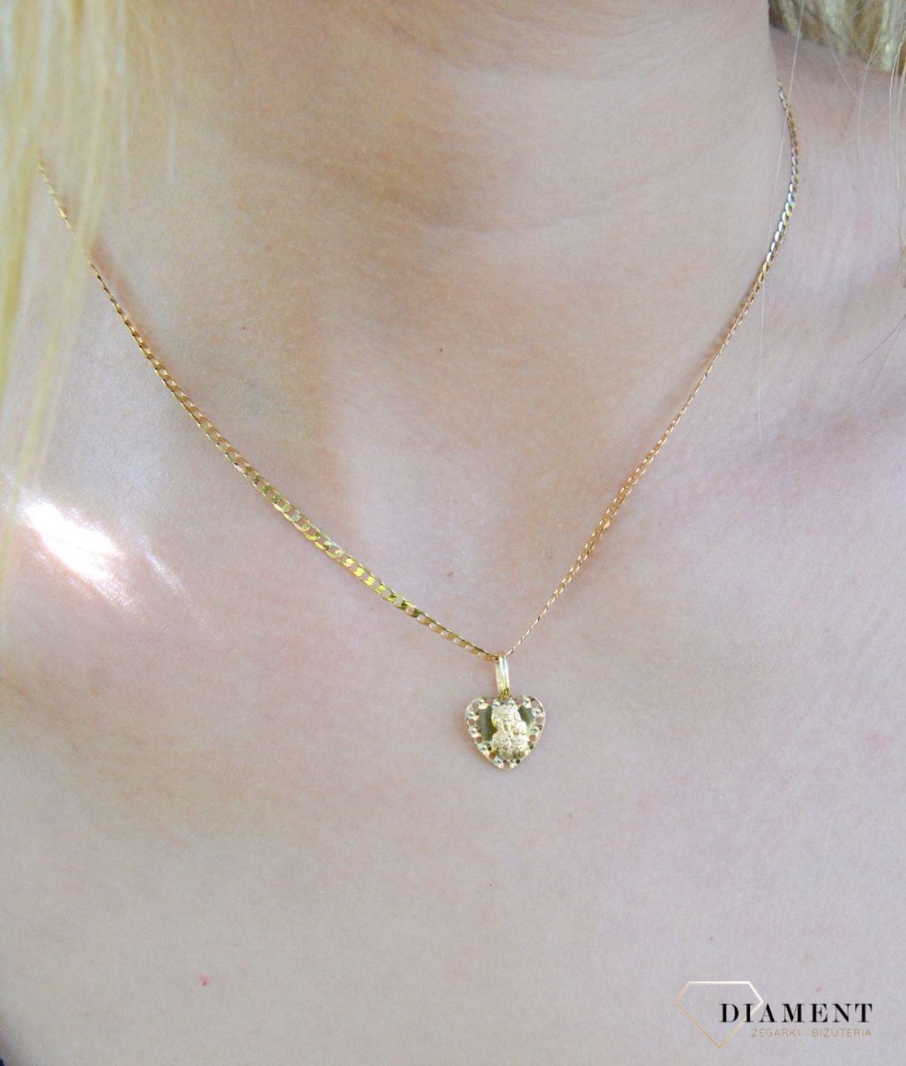 Medalik złoty  Ażurowe serce Matka Boska Częstochowska  585 DIA-ZAW-10254-585b.jpg