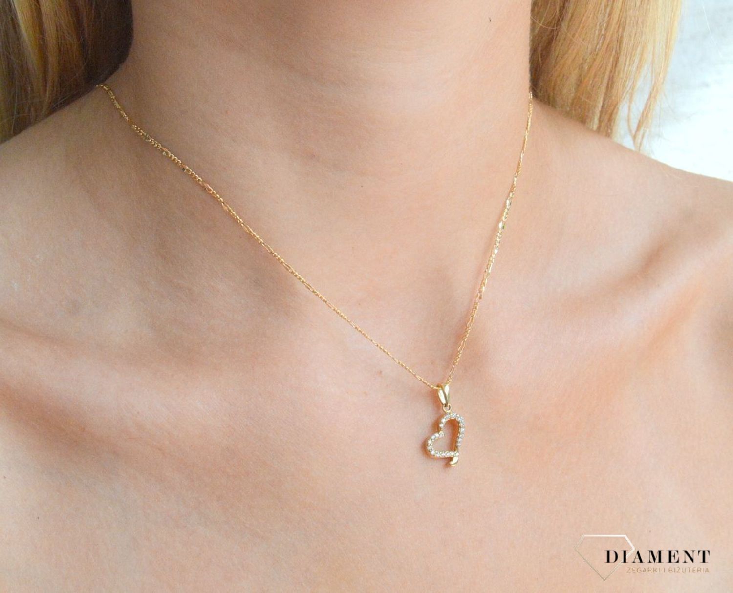 Zawieszka złota Serduszko w cyrkoniach 585 DIA-ZAW-10411-585 (1).jpg