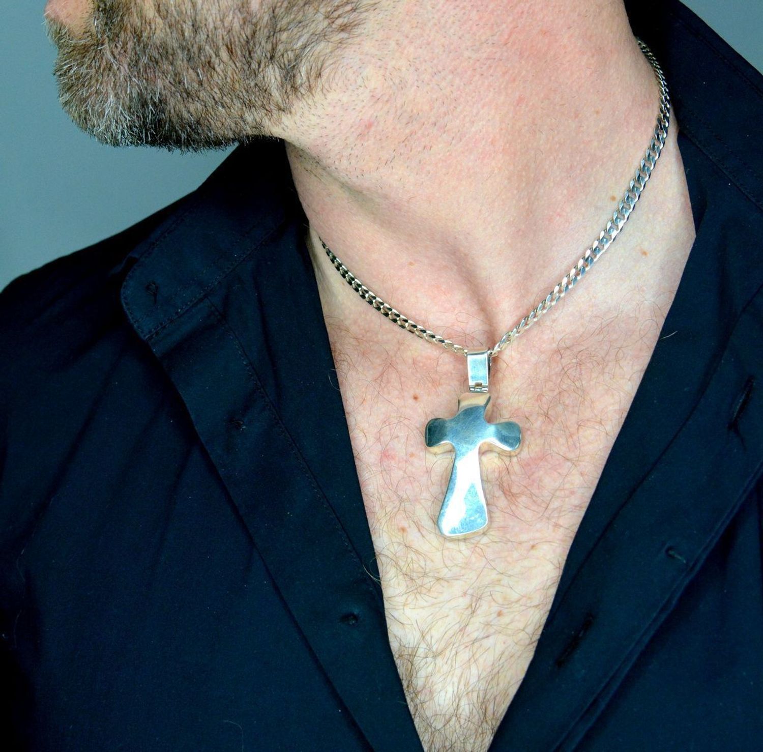 Duży srebrny krzyż męski 5 cm DIA-ZAW-10573-925. Srebrna zawieszka. Zawieszka srebrna krzyż. Duży srebrny krzyż. Srebrny krzyż dla mężczyzny. Krzyż srebrny na prezent..jpg