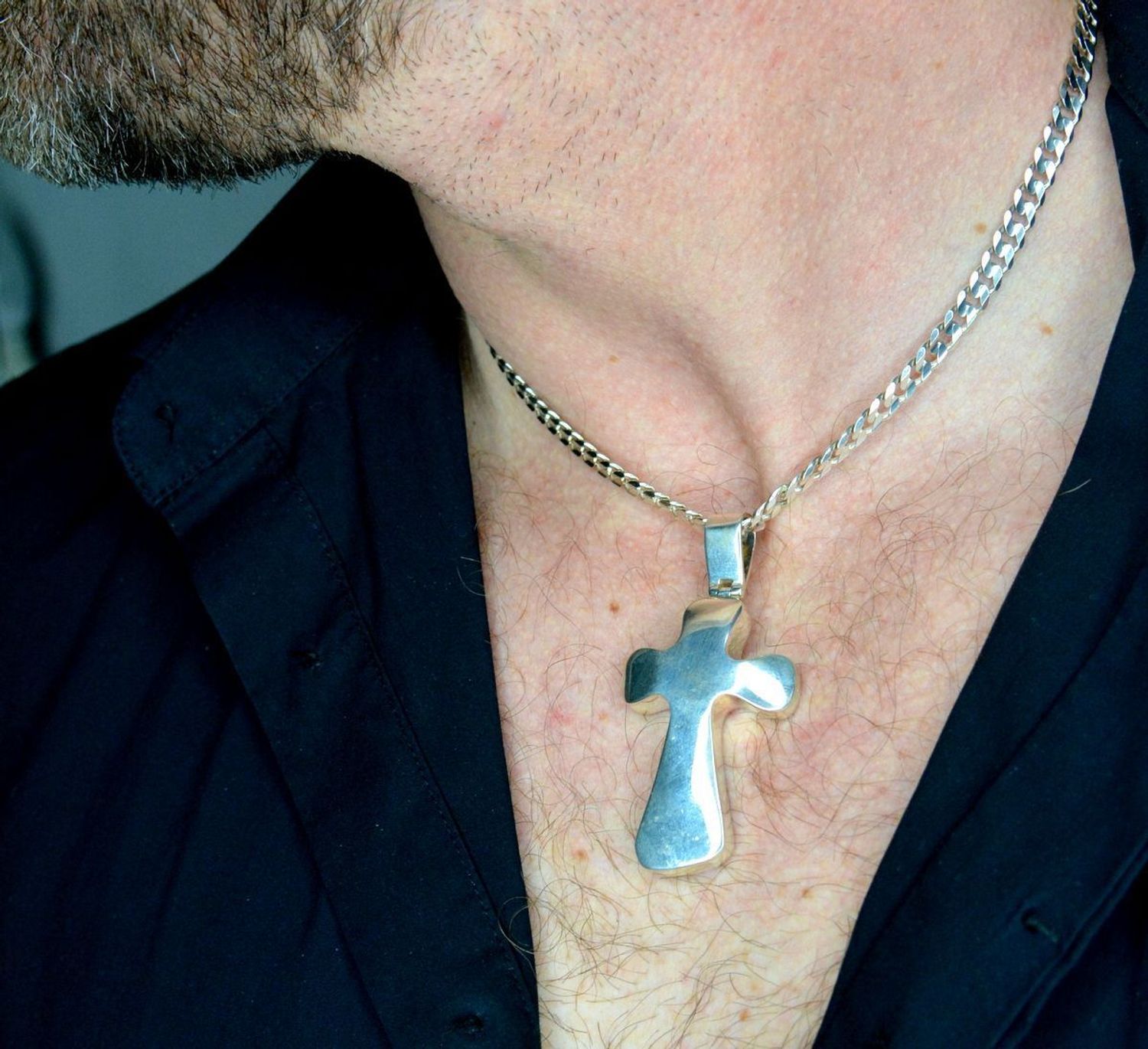 Duży srebrny krzyż męski 5 cm DIA-ZAW-10573-925. Srebrna zawieszka. Zawieszka srebrna krzyż. Duży srebrny krzyż. Srebrny krzyż dla mężczyzny. Krzyż srebrny na prezent..jpg