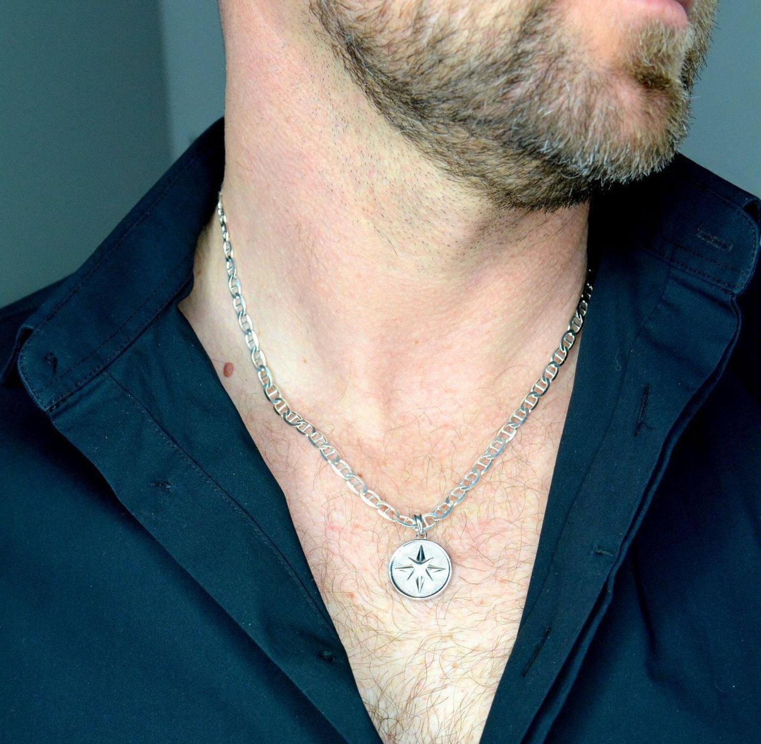 Srebrna zawieszka róża wiatrów 2 cm DIA-ZAW-10574-925. Srebrna zawieszka róża wiatrów. Srebrna zawieszka damska. Zawieszka srebrna męska. Zawieszka srebrna róża wiatrów na prezent..jpg