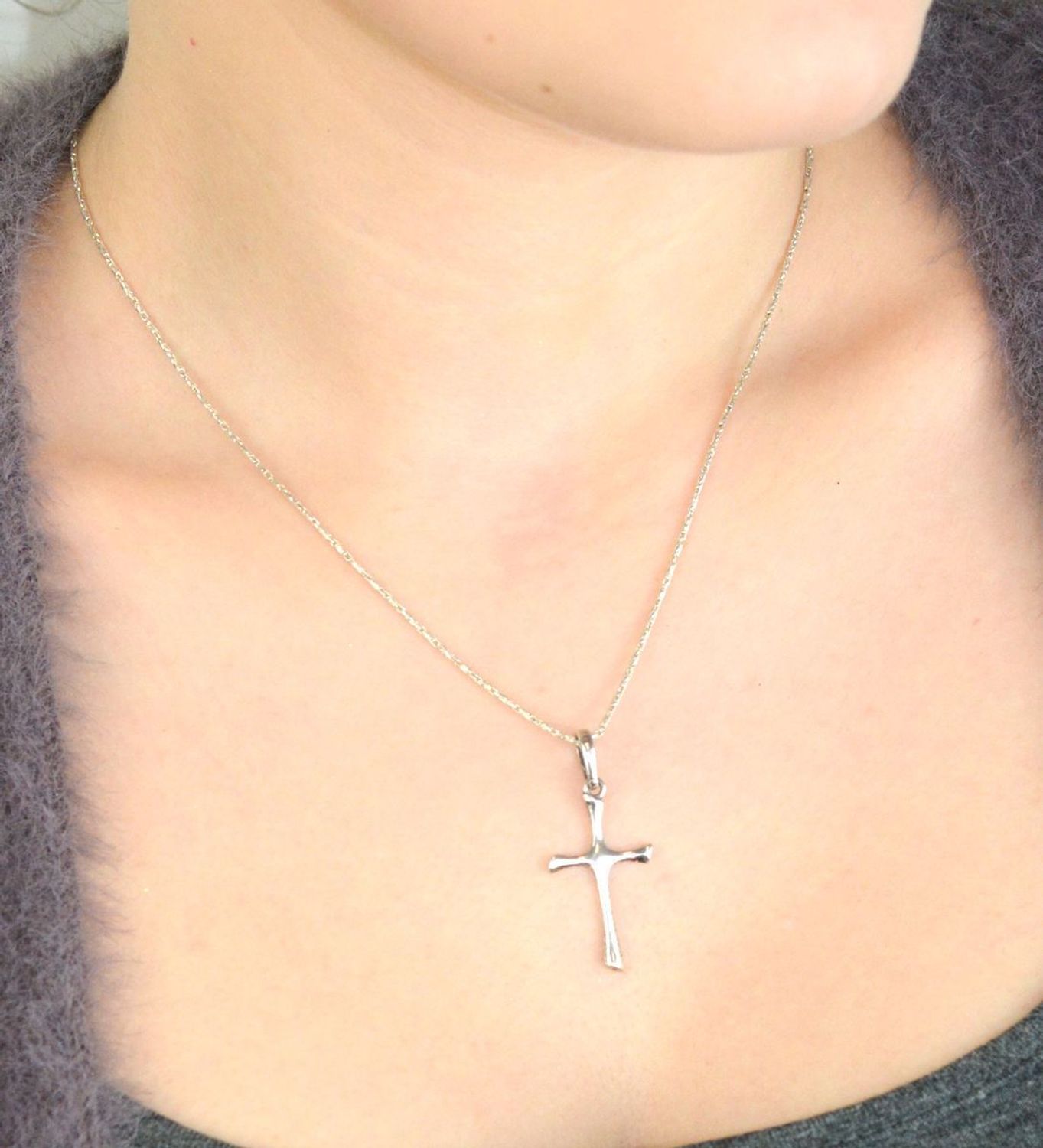 Zawieszka krzyżyk srebrna 925 DIA-ZAW-10602-925 – gładka, minimalistyczna, 3,5 cm, 1,40 g.jpg