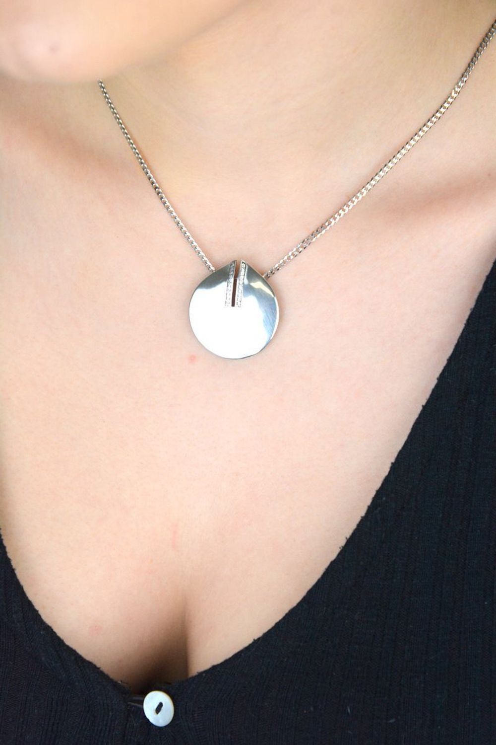 Srebrna zawieszka 925 z białymi cyrkoniami – 4,00 g, 3 cm.jpg