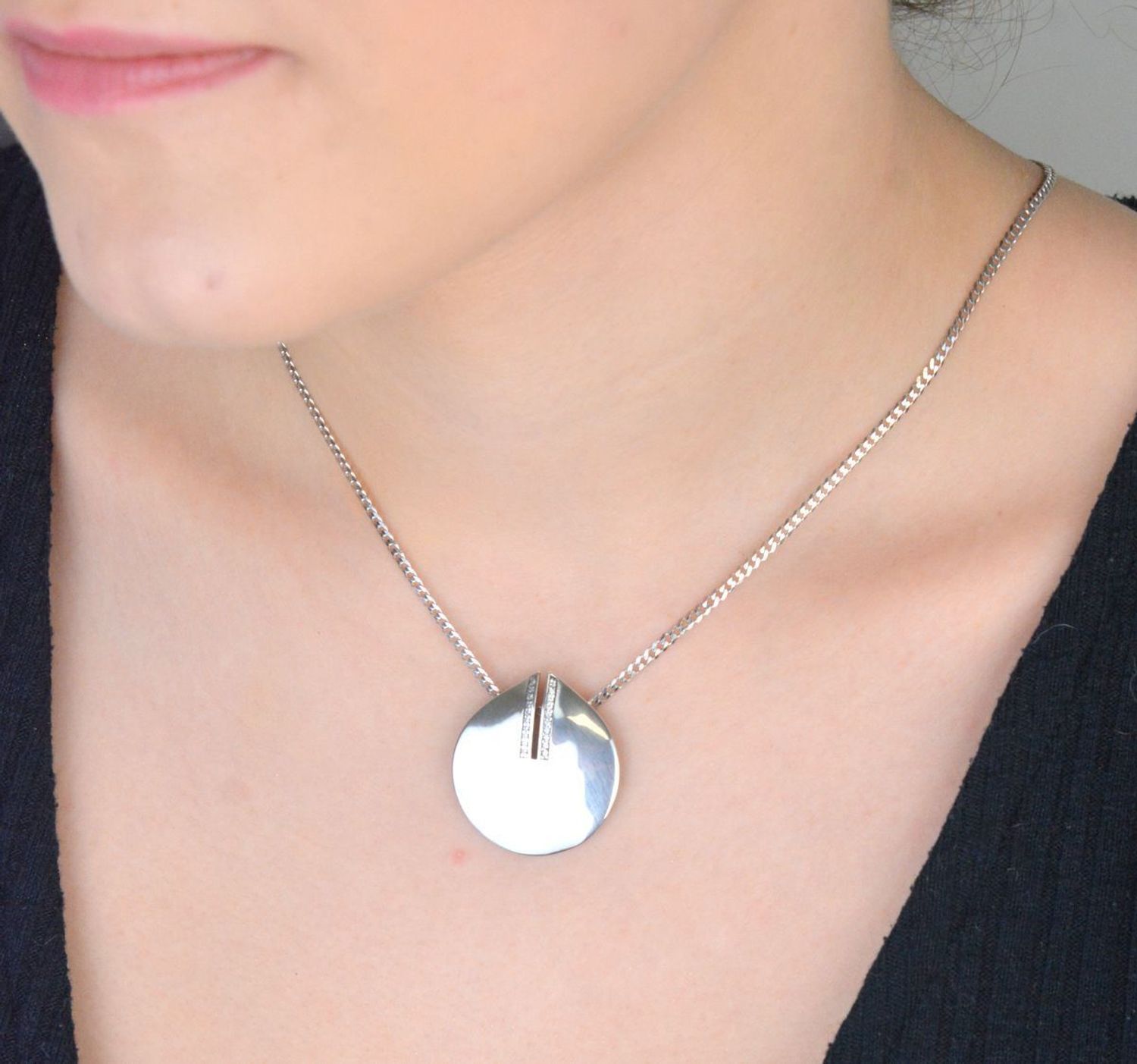 Srebrna zawieszka 925 z białymi cyrkoniami – 4,00 g, 3 cm.jpg