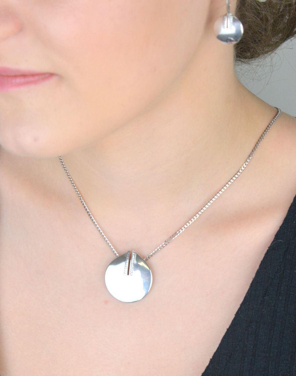 Srebrna zawieszka 925 z białymi cyrkoniami – 4,00 g, 3 cm.jpg