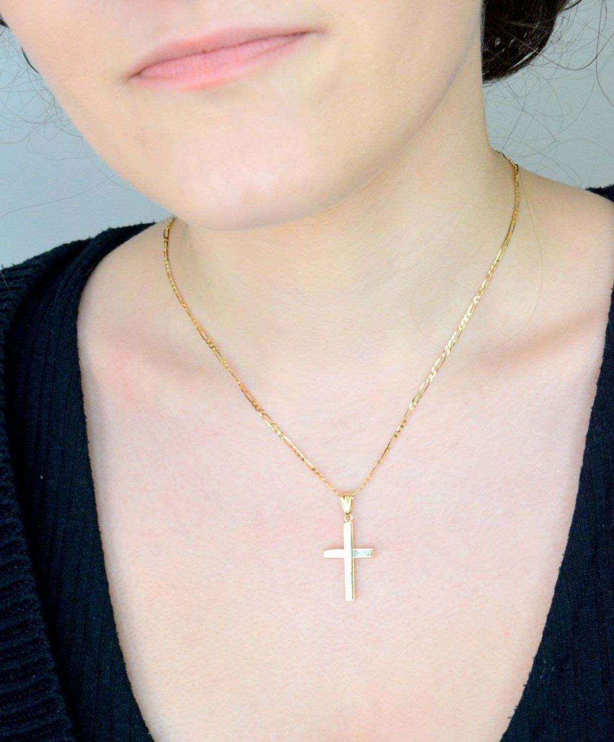 Złoty krzyż gładki wypukły 2,5 cm DIA-ZAW-10857-585. Krzyżyk 585 do złotego łańcuszka idealny dla kobiety dziecka  mężczyzny. Złota zawieszka 585 na 1.jpg