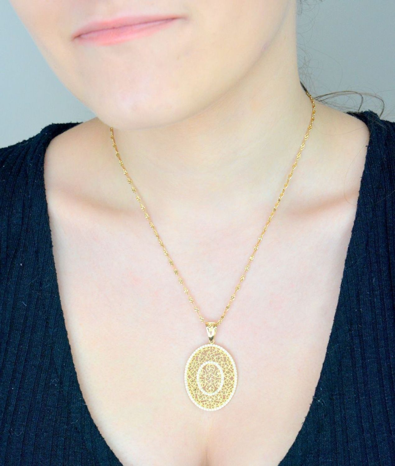 Zawieszka złote kółko ażurowe z cyrkoniami próba 585 DIA-ZAW-10892-585. Złota zawieszka damska. Duża ażurowa zawieszka damska. 11.jpg