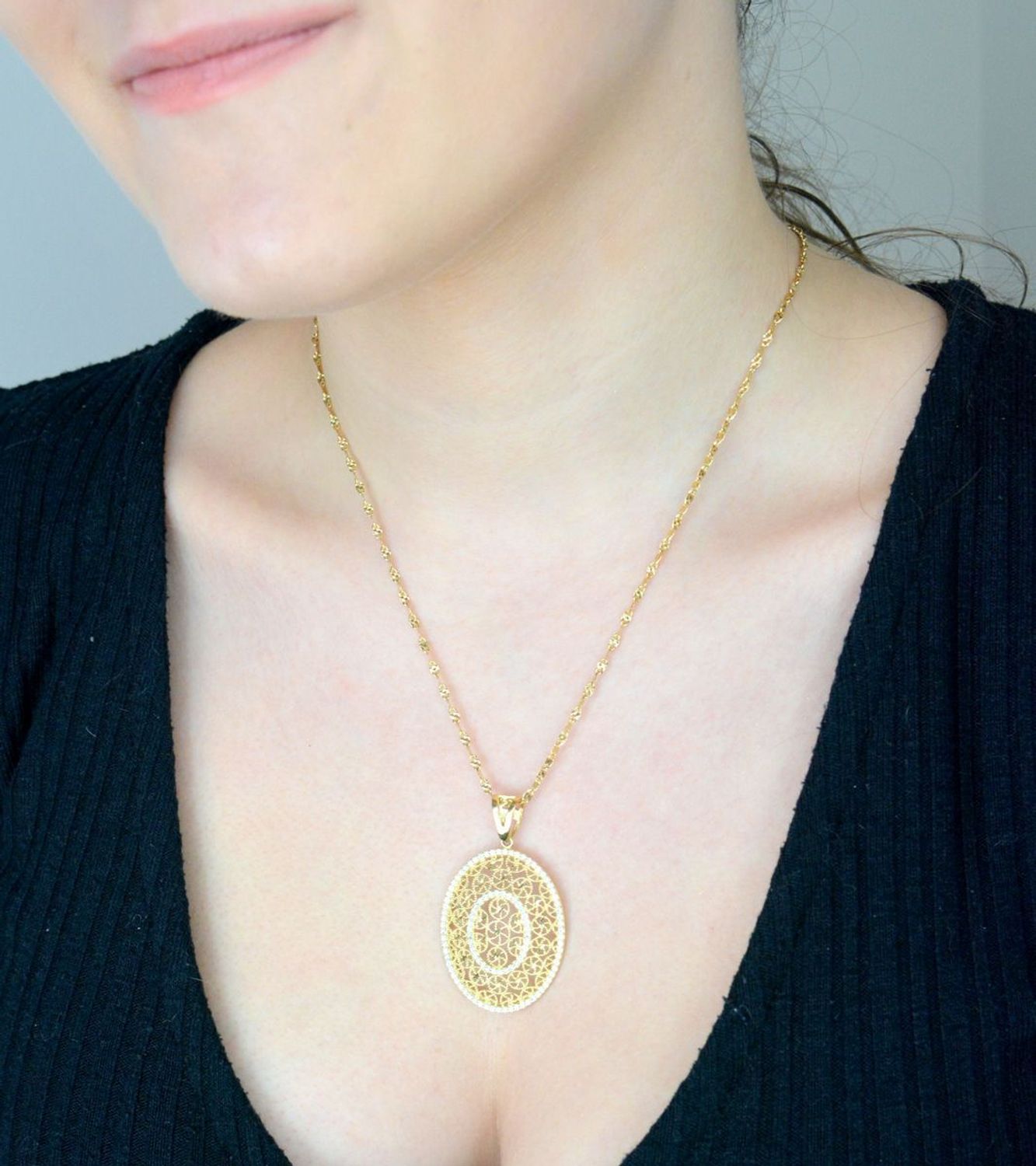 Zawieszka złote kółko ażurowe z cyrkoniami próba 585 DIA-ZAW-10892-585. Złota zawieszka damska. Duża ażurowa zawieszka damska. 11.jpg